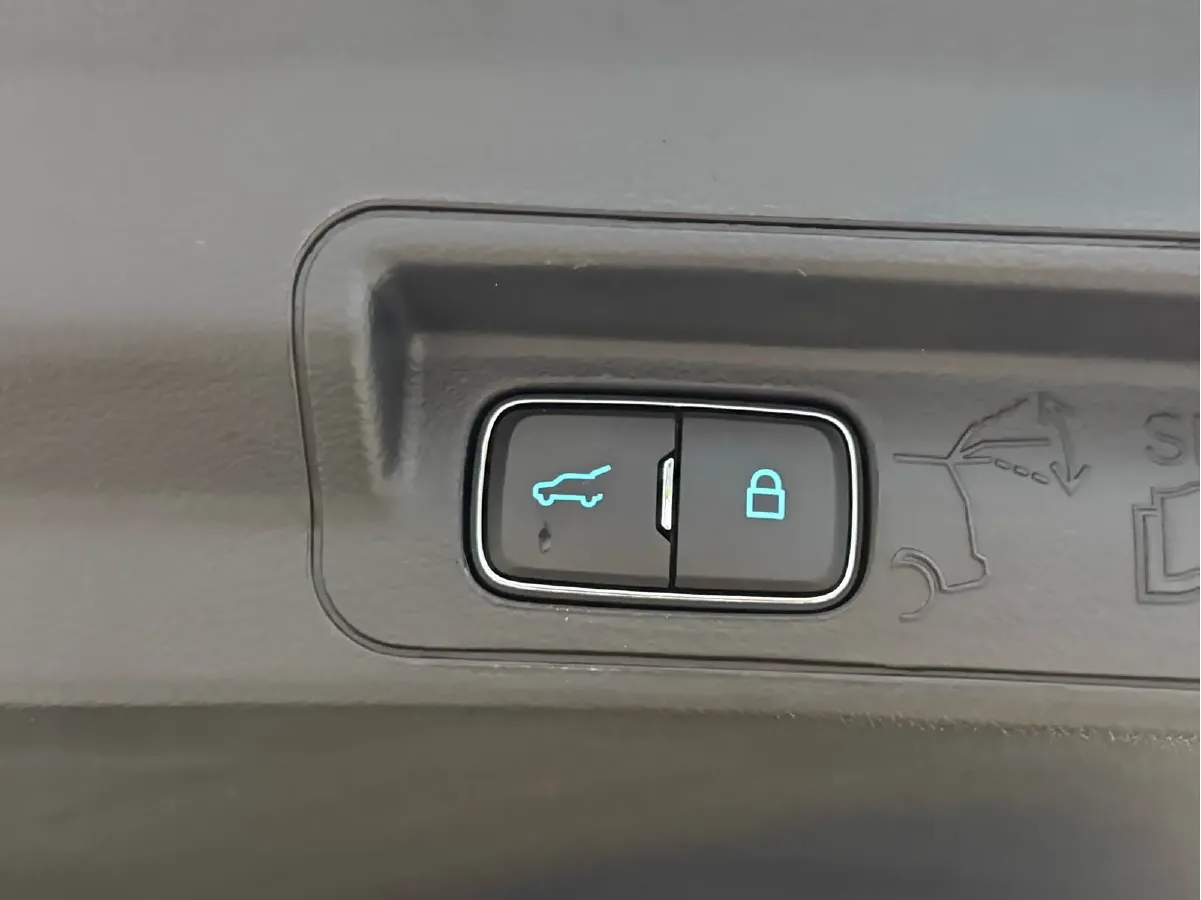 2023 Ford Explorer 2.3T 276HP L4 10AT,autocango,china used car exporter,china ev exporter,chinese used car exporter,chinese used ev exporter