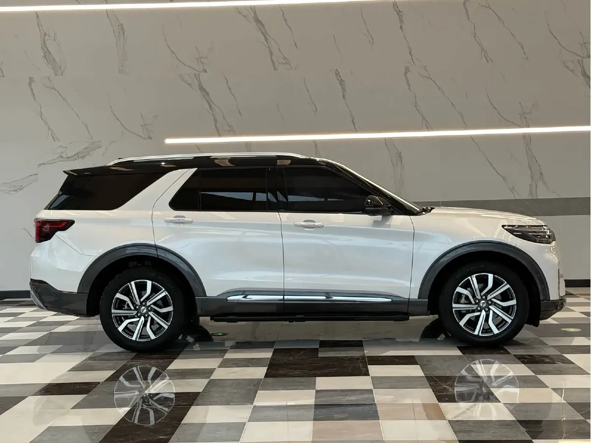 2023 Ford Explorer 2.3T 276HP L4 10AT,autocango,china used car exporter,china ev exporter,chinese used car exporter,chinese used ev exporter