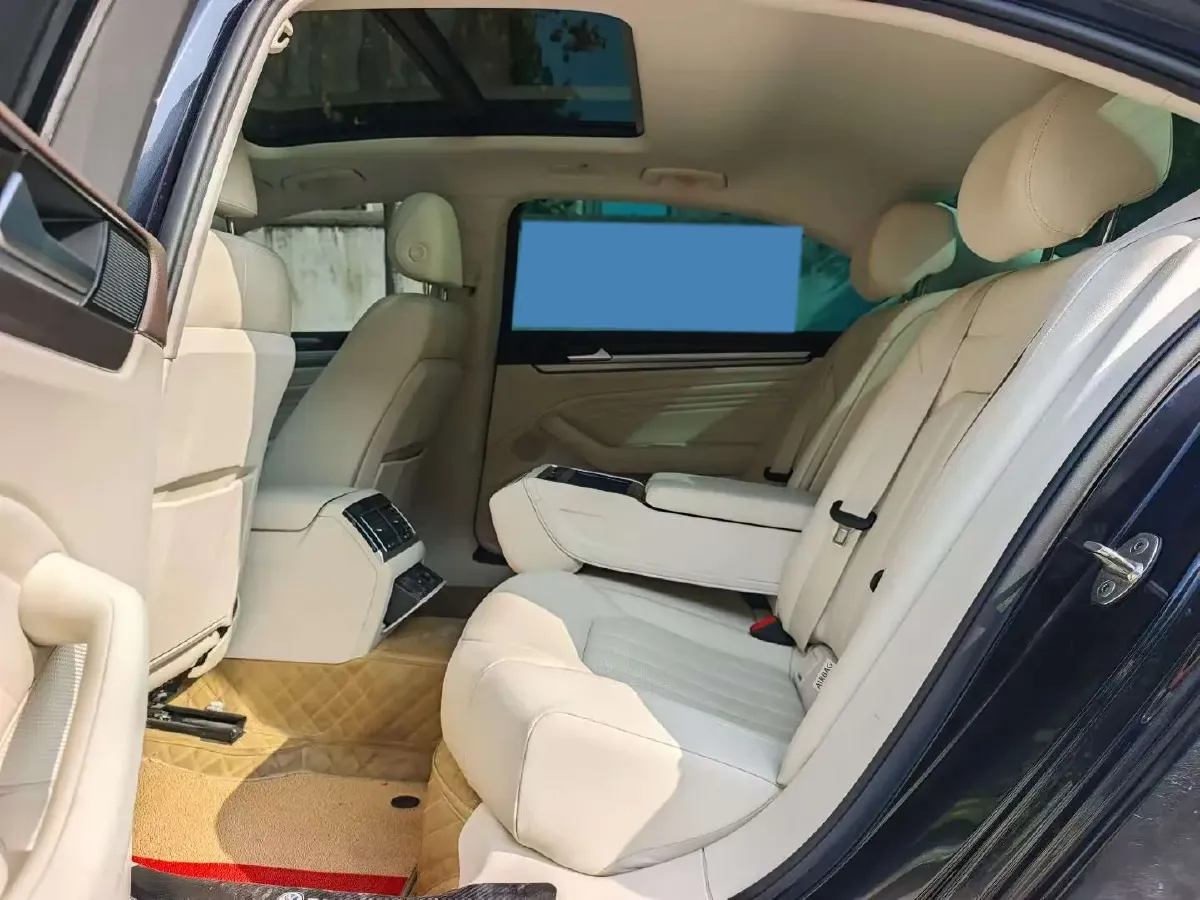 2021 Volkswagen Phideon 2.0T 224HP L4 7DCT,autocango,china used car exporter,china ev exporter,chinese used car exporter,chinese used ev exporter