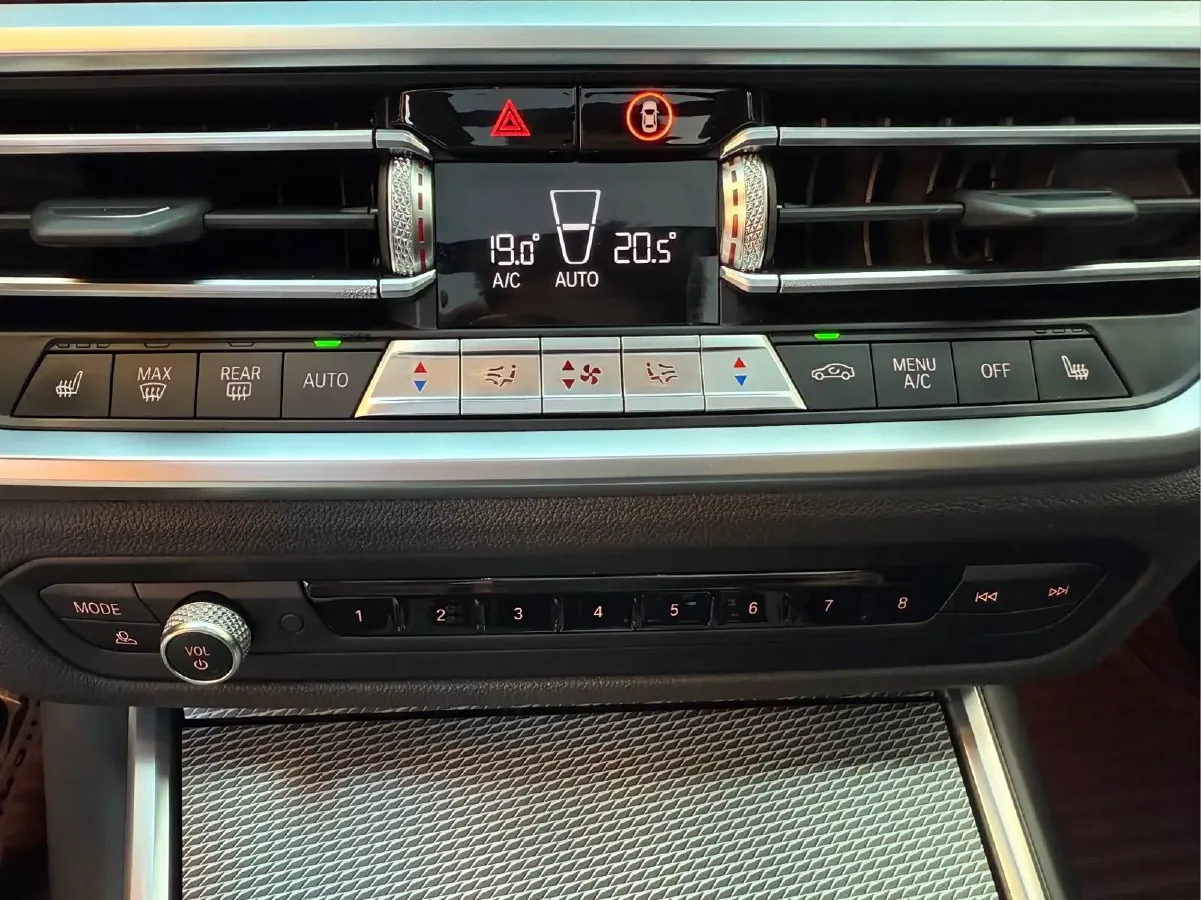 2020 BMW 3 Series 2.0T 184HP L4 8AT,autocango,china used car exporter,china ev exporter,chinese used car exporter,chinese used ev exporter