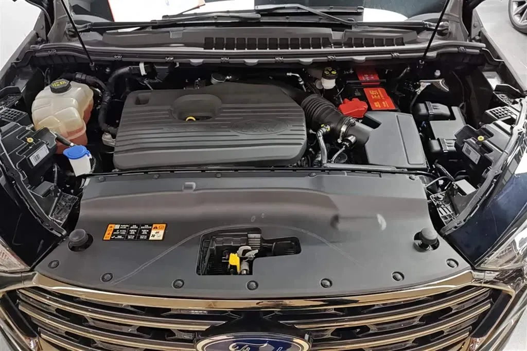 2021 Ford Edge 2.0T 245HP L4 8AT,autocango,china used car exporter,china ev exporter,chinese used car exporter,chinese used ev exporter