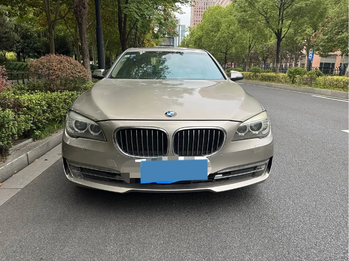 2014 BMW 7 Series 3.0L 258HP L6 8AT,autocango,china used car exporter,china ev exporter,chinese used car exporter,chinese used ev exporter