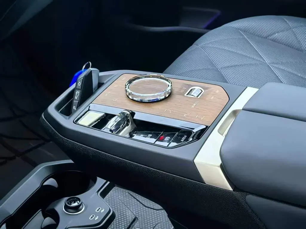 2022 BMW iX BEV 111.5KWH,autocango,china used car exporter,china ev exporter,chinese used car exporter,chinese used ev exporter