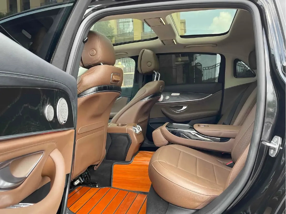 2018 Mercedes-Benz E Class 2.0T 245HP L4 9AT,autocango,china used car exporter,china ev exporter,chinese used car exporter,chinese used ev exporter