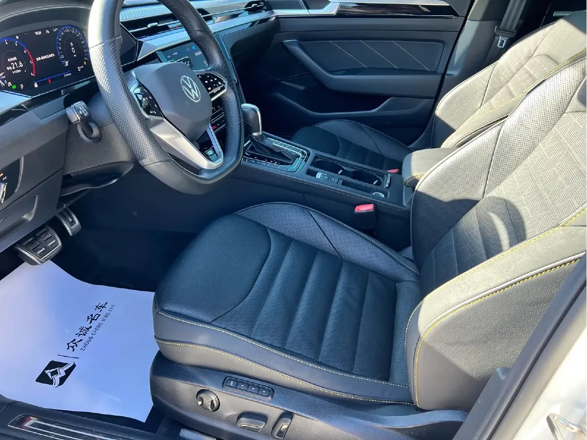 2023 Volkswagen CC 2.0T 220HP L4 7DCT,autocango,china used car exporter,china ev exporter,chinese used car exporter,chinese used ev exporter