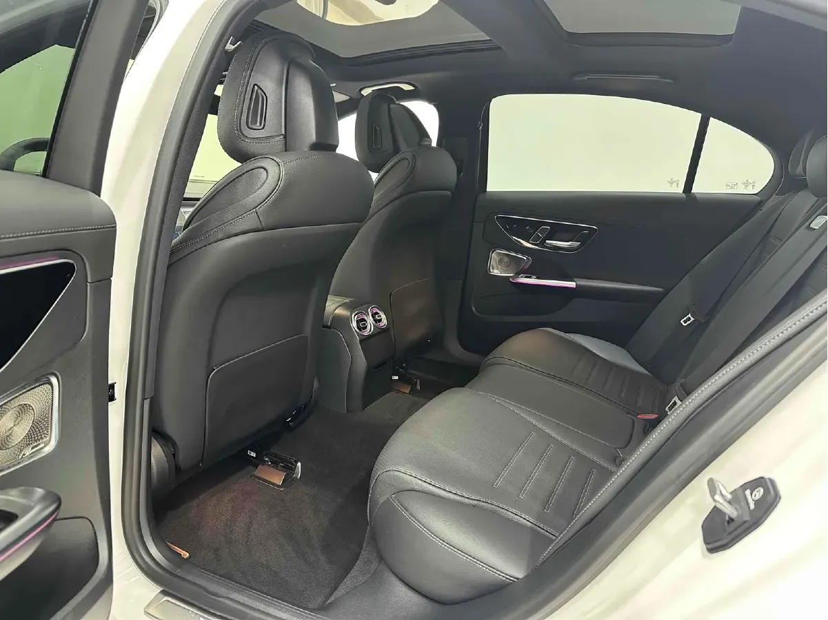 2025 Mercedes-Benz C Class 1.5T 204HP L4 9AT,autocango,china used car exporter,china ev exporter,chinese used car exporter,chinese used ev exporter