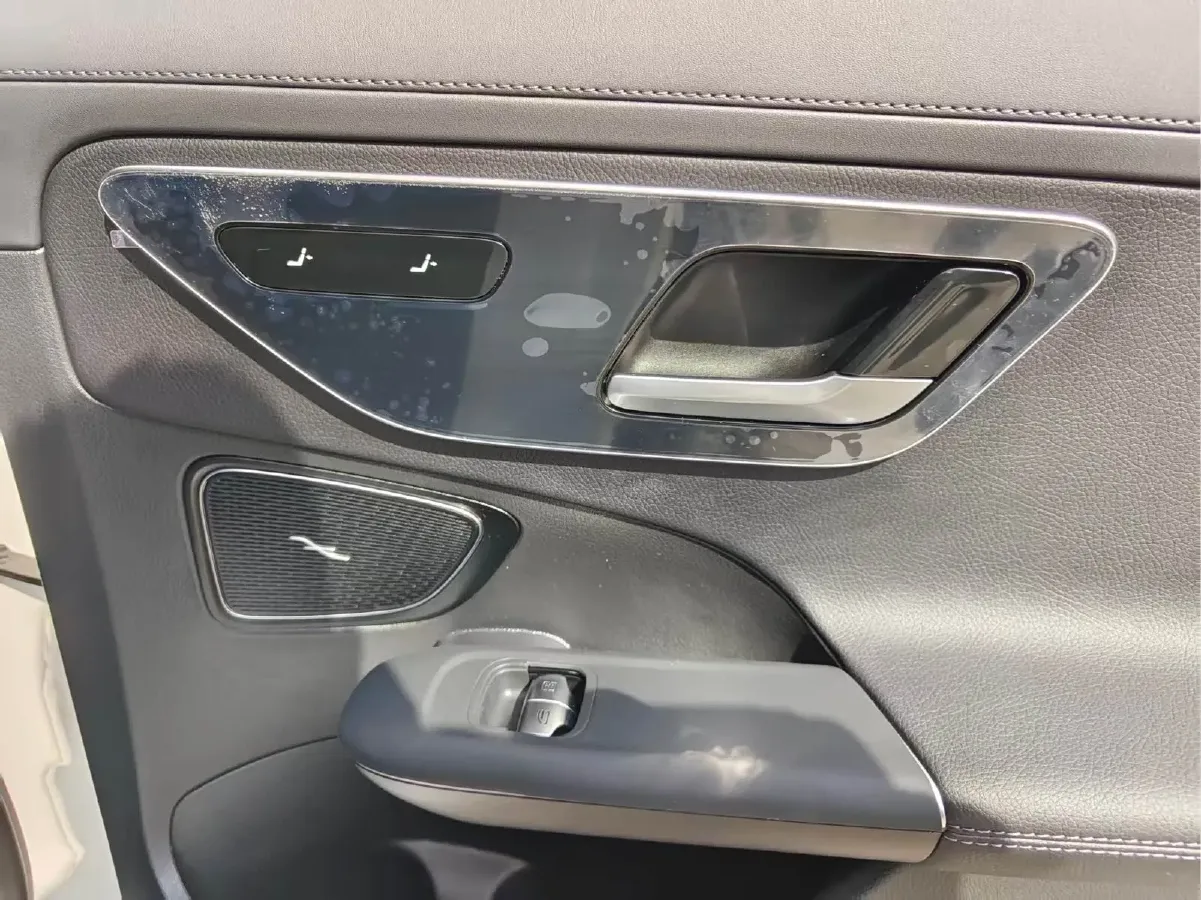 2025 Mercedes-Benz C Class 1.5T 204HP L4 9AT,autocango,china used car exporter,china ev exporter,chinese used car exporter,chinese used ev exporter