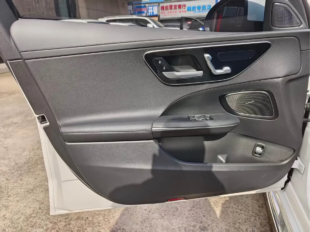 2025 Mercedes-Benz C Class 1.5T 204HP L4 9AT,autocango,china used car exporter,china ev exporter,chinese used car exporter,chinese used ev exporter