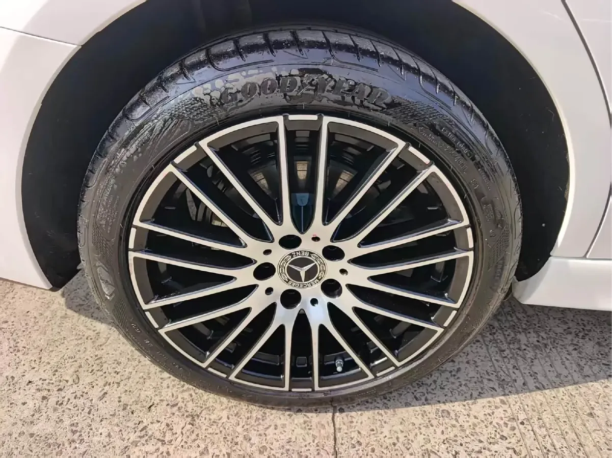 2025 Mercedes-Benz C Class 1.5T 204HP L4 9AT,autocango,china used car exporter,china ev exporter,chinese used car exporter,chinese used ev exporter