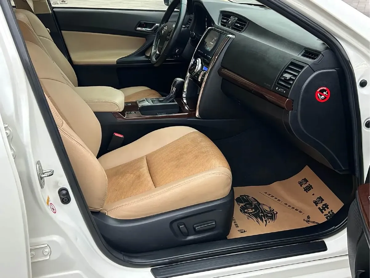 2013 Toyota Reiz 2.5L 193HP V6 6AT,autocango,china used car exporter,china ev exporter,chinese used car exporter,chinese used ev exporter