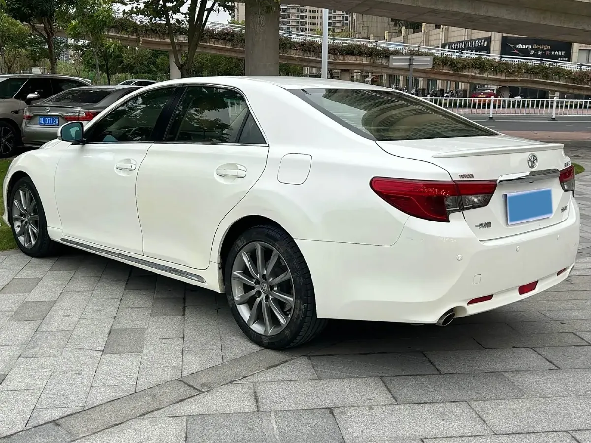 2013 Toyota Reiz 2.5L 193HP V6 6AT,autocango,china used car exporter,china ev exporter,chinese used car exporter,chinese used ev exporter