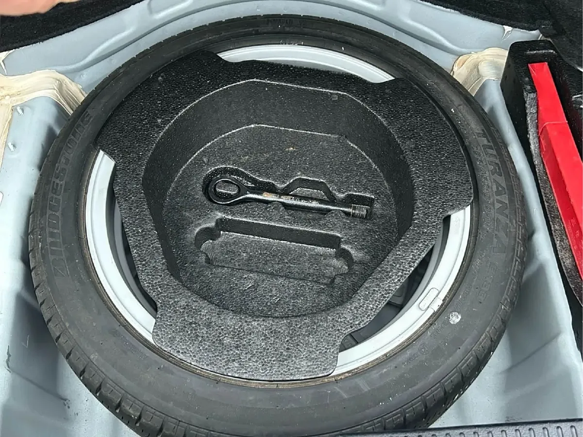 2013 Toyota Reiz 2.5L 193HP V6 6AT,autocango,china used car exporter,china ev exporter,chinese used car exporter,chinese used ev exporter