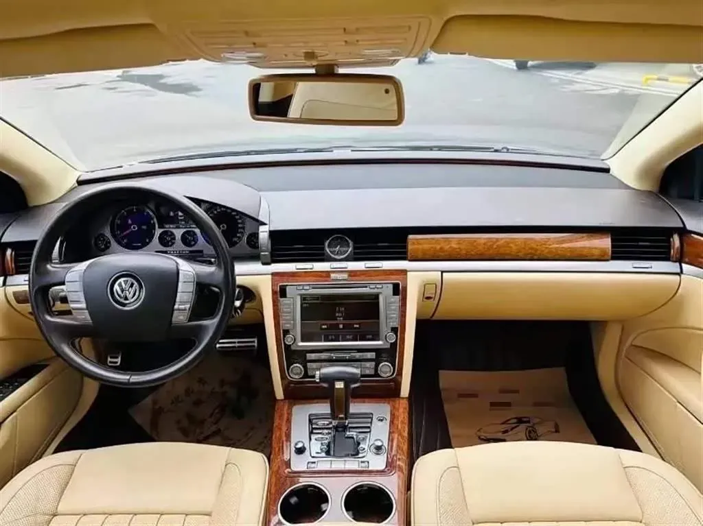 2012 Volkswagen Pheaton 3.0L 250HP V6 6AT,autocango,china used car exporter,china ev exporter,chinese used car exporter,chinese used ev exporter