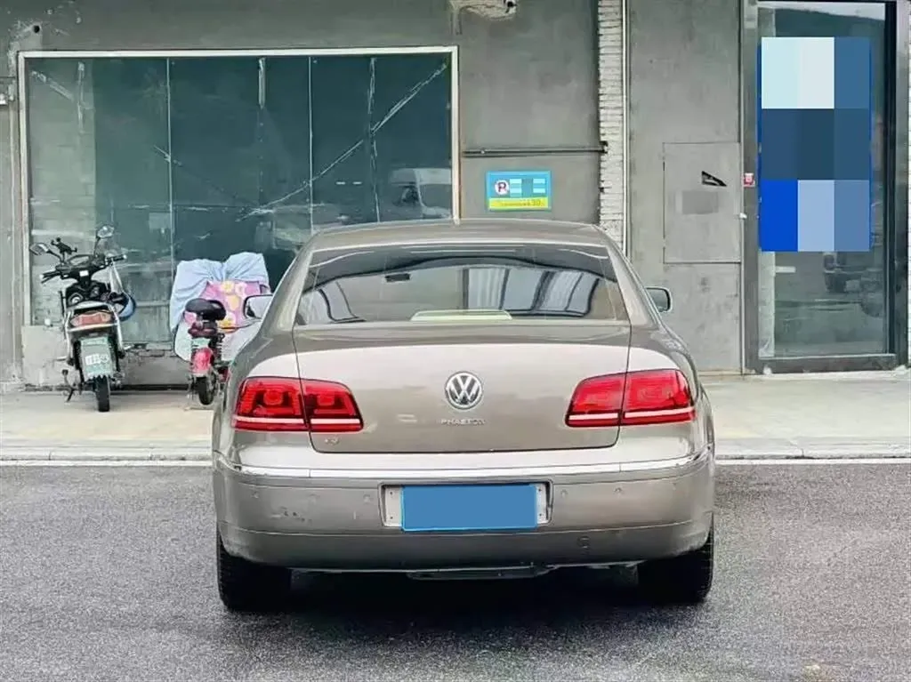 2012 Volkswagen Pheaton 3.0L 250HP V6 6AT,autocango,china used car exporter,china ev exporter,chinese used car exporter,chinese used ev exporter