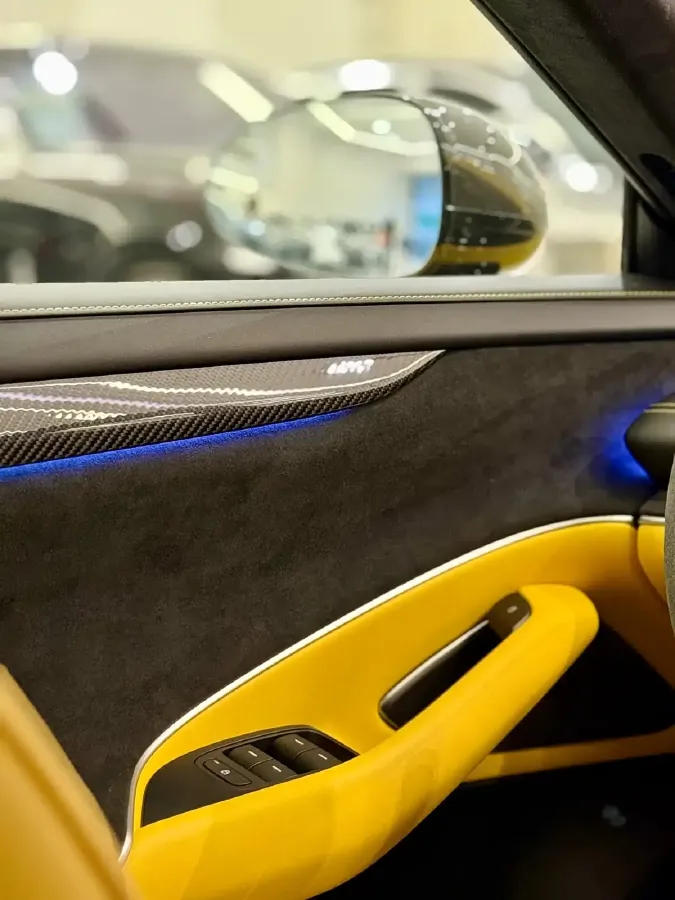 2025 MI SU7 Ultra BEV 93.7KWH,autocango,china used car exporter,china ev exporter,chinese used car exporter,chinese used ev exporter