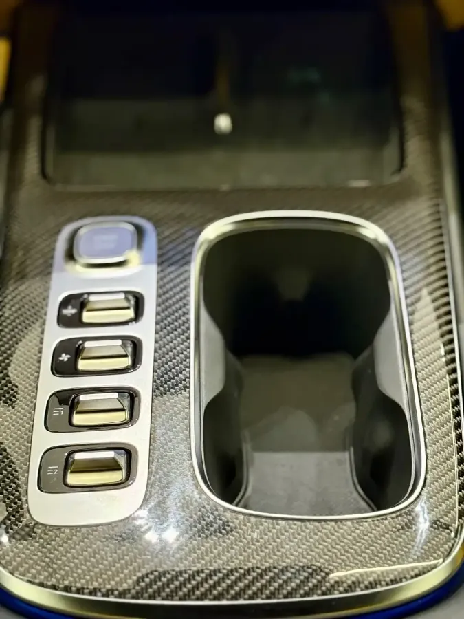 2025 MI SU7 Ultra BEV 93.7KWH,autocango,china used car exporter,china ev exporter,chinese used car exporter,chinese used ev exporter