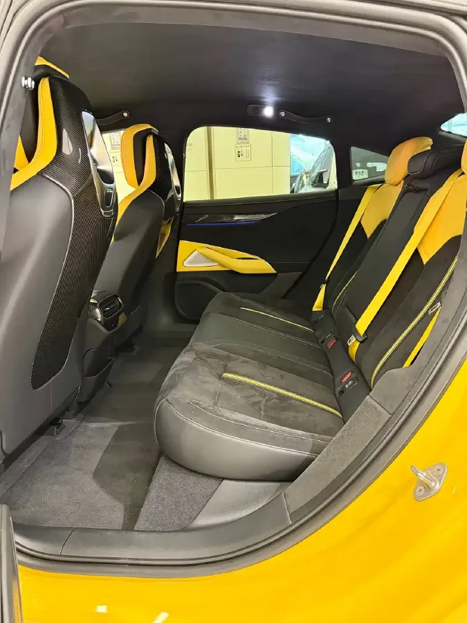 2025 MI SU7 Ultra BEV 93.7KWH,autocango,china used car exporter,china ev exporter,chinese used car exporter,chinese used ev exporter