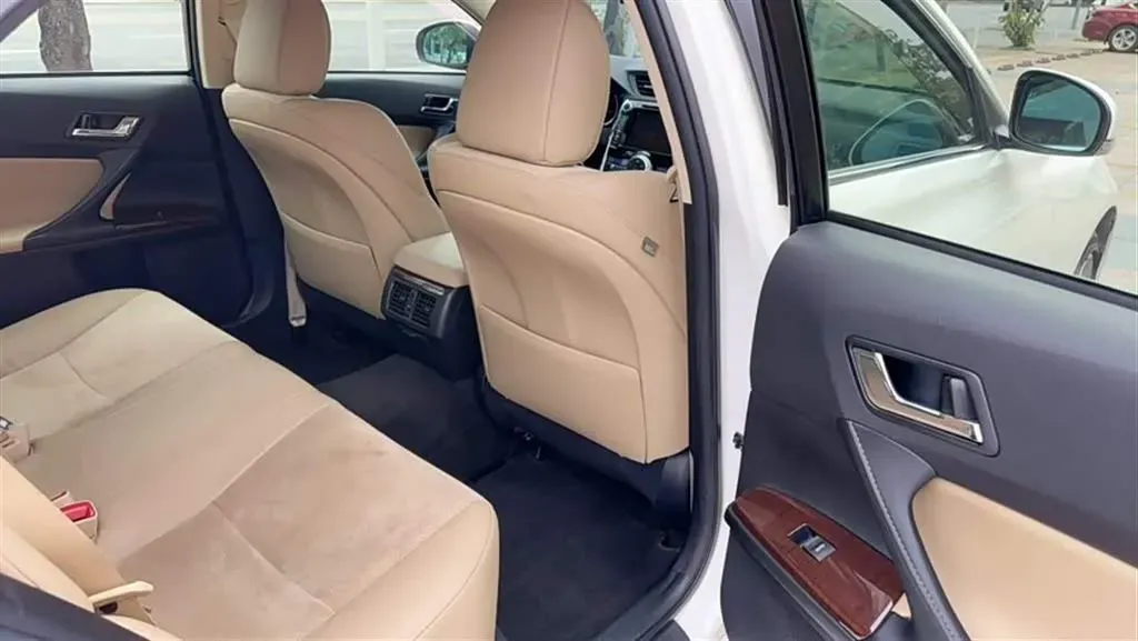 2013 Toyota Reiz 2.5L 193HP V6 6AT,autocango,china used car exporter,china ev exporter,chinese used car exporter,chinese used ev exporter