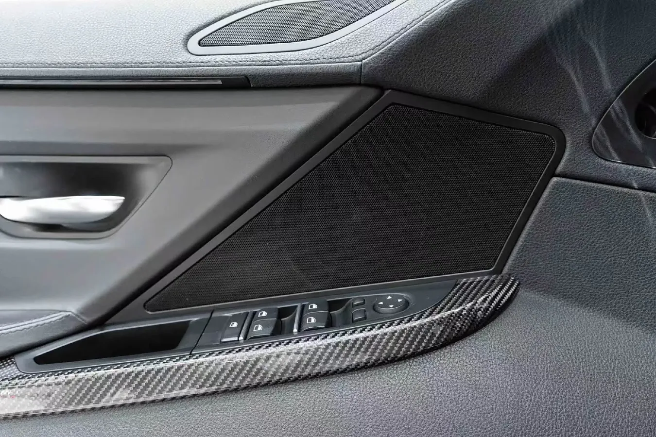 2013 BMW M6 4.4T 560HP V8 7DCT,autocango,china used car exporter,china ev exporter,chinese used car exporter,chinese used ev exporter