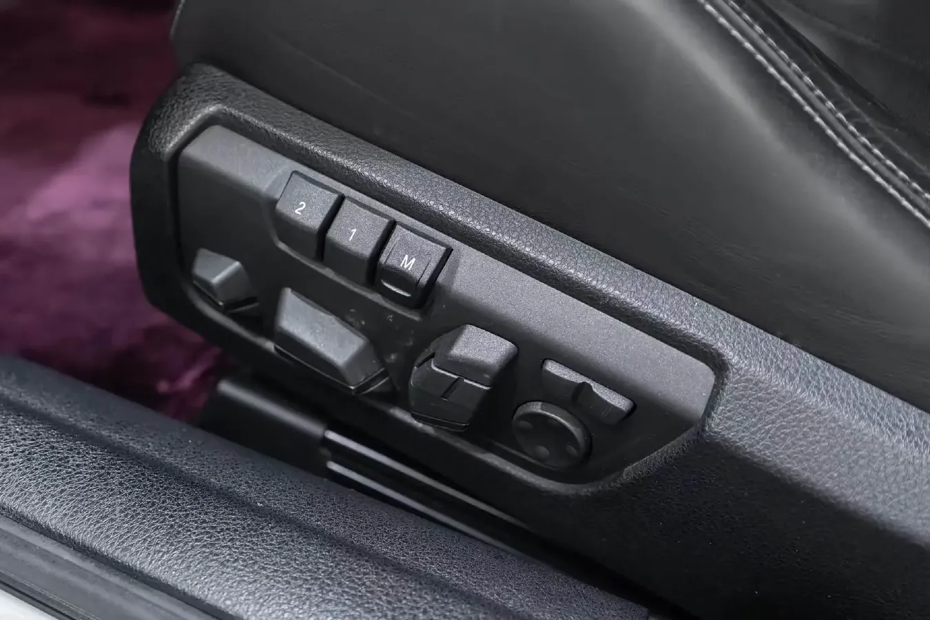 2013 BMW M6 4.4T 560HP V8 7DCT,autocango,china used car exporter,china ev exporter,chinese used car exporter,chinese used ev exporter