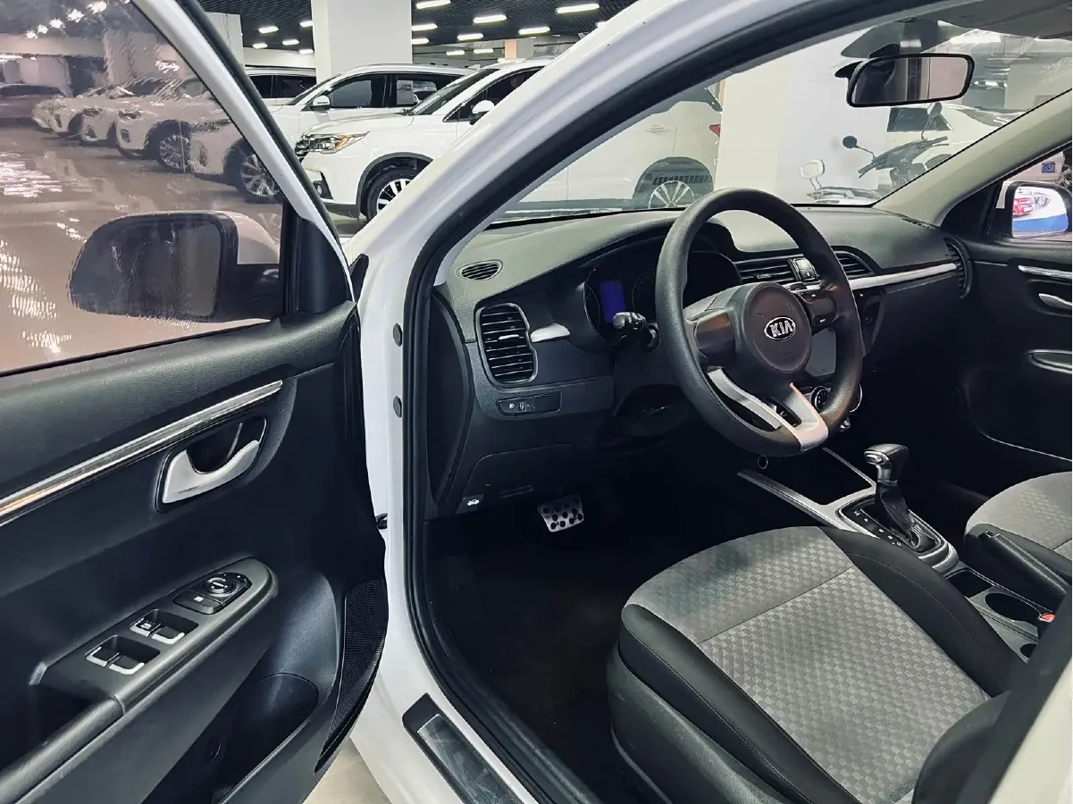 2017 Kia K2 1.4L 100HP L4 6AT,autocango,china used car exporter,china ev exporter,chinese used car exporter,chinese used ev exporter