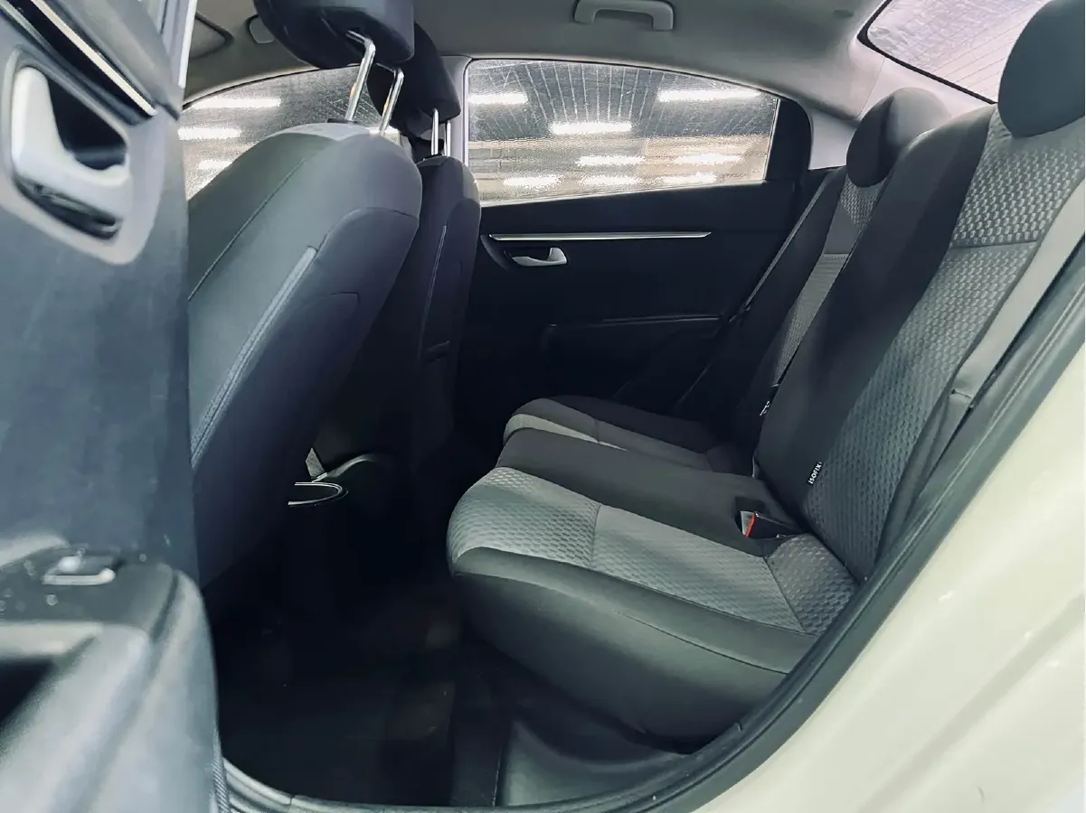 2017 Kia K2 1.4L 100HP L4 6AT,autocango,china used car exporter,china ev exporter,chinese used car exporter,chinese used ev exporter