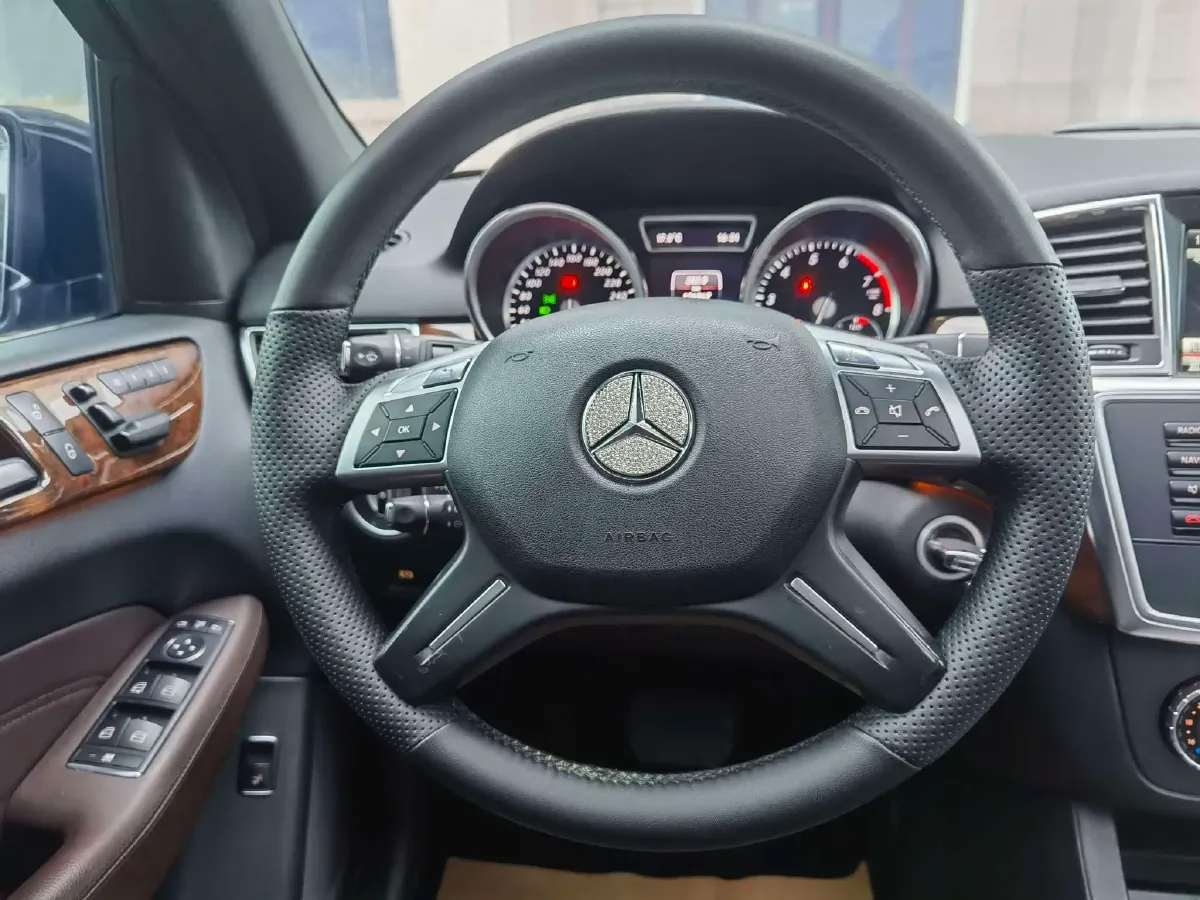 2014 Mercedes-Benz M Class 3.0T 333HP V6 7AT,autocango,china used car exporter,china ev exporter,chinese used car exporter,chinese used ev exporter