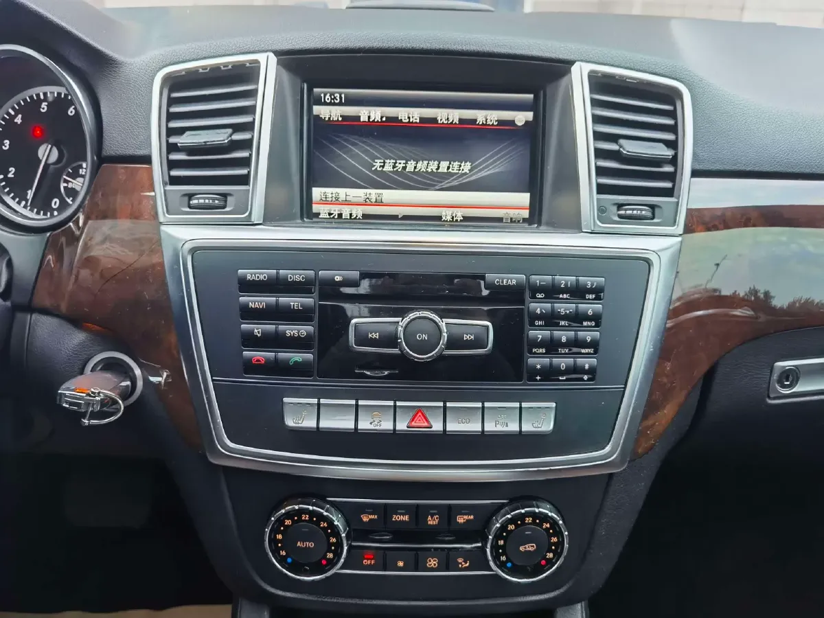 2014 Mercedes-Benz M Class 3.0T 333HP V6 7AT,autocango,china used car exporter,china ev exporter,chinese used car exporter,chinese used ev exporter