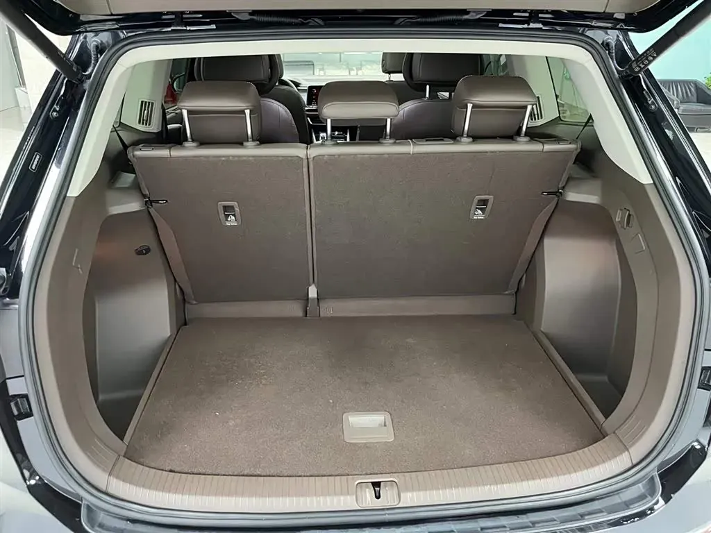 2024 Volkswagen Viloran 2.0T 220HP L4 7DCT,autocango,china used car exporter,china ev exporter,chinese used car exporter,chinese used ev exporter