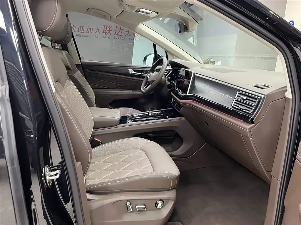 2024 Volkswagen Viloran 2.0T 220HP L4 7DCT,autocango,china used car exporter,china ev exporter,chinese used car exporter,chinese used ev exporter