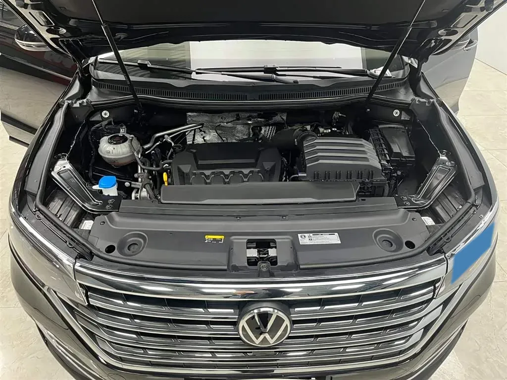 2024 Volkswagen Viloran 2.0T 220HP L4 7DCT,autocango,china used car exporter,china ev exporter,chinese used car exporter,chinese used ev exporter