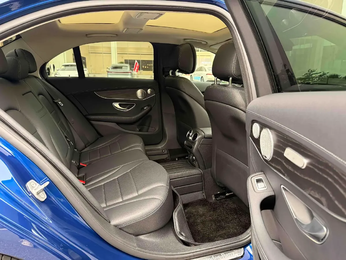 2021 Mercedes-Benz C Class 1.5T 184HP L4 9AT,autocango,china used car exporter,china ev exporter,chinese used car exporter,chinese used ev exporter