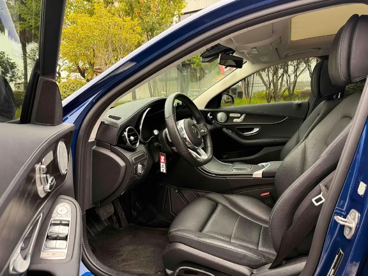 2021 Mercedes-Benz C Class 1.5T 184HP L4 9AT,autocango,china used car exporter,china ev exporter,chinese used car exporter,chinese used ev exporter