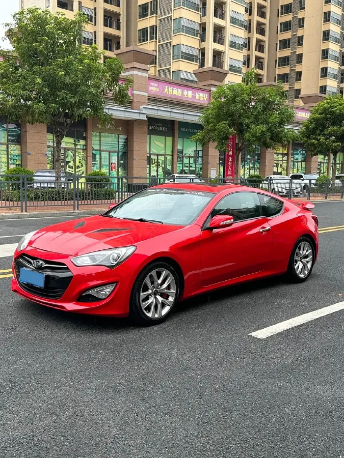 2012 Hyundai Rohens-Coupe 2.0T 260HP L4 8AT,autocango,china used car exporter,china ev exporter,chinese used car exporter,chinese used ev exporter
