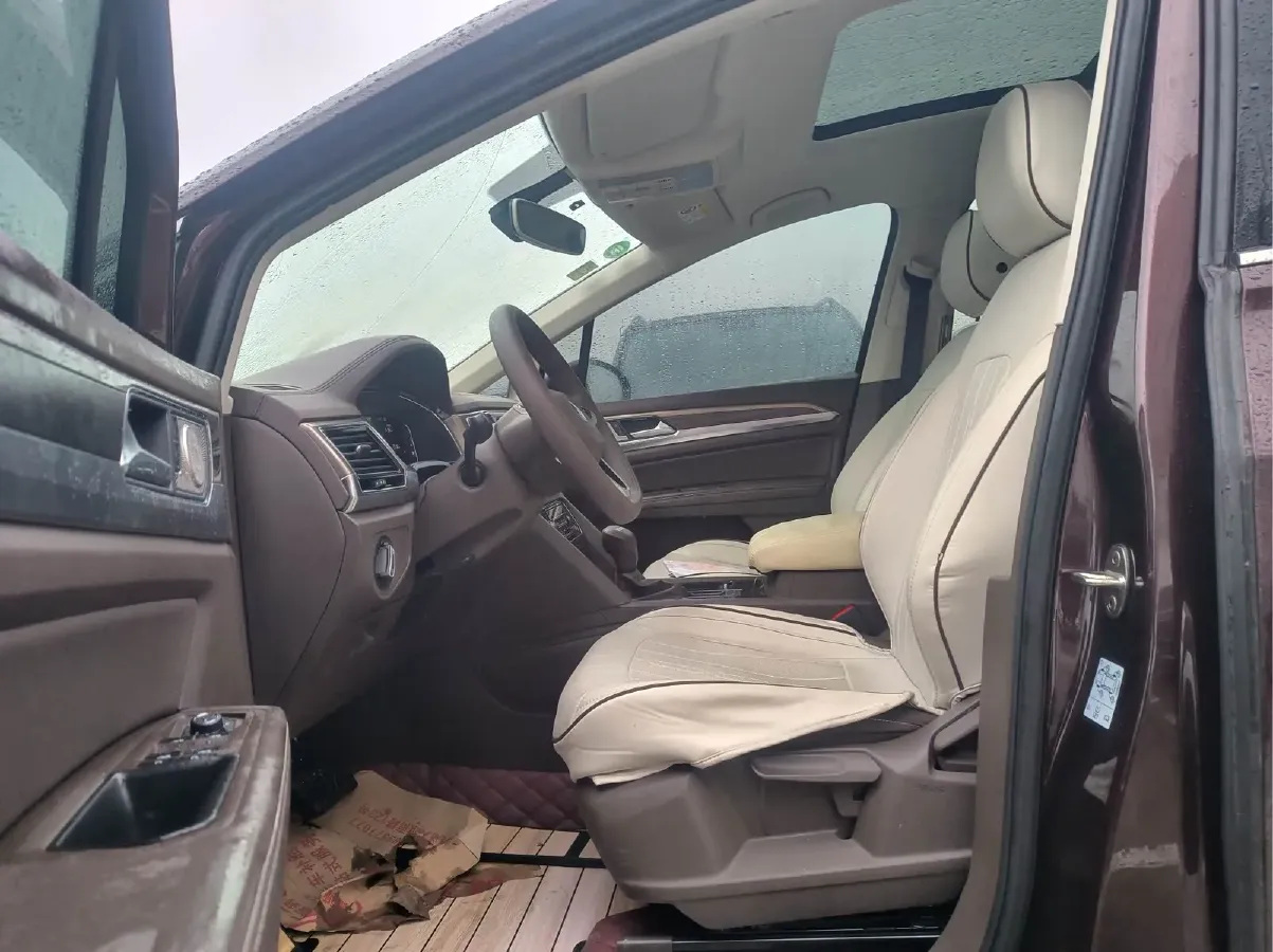 2020 Volkswagen Viloran 2.0T 186HP L4 7DCT,autocango,china used car exporter,china ev exporter,chinese used car exporter,chinese used ev exporter