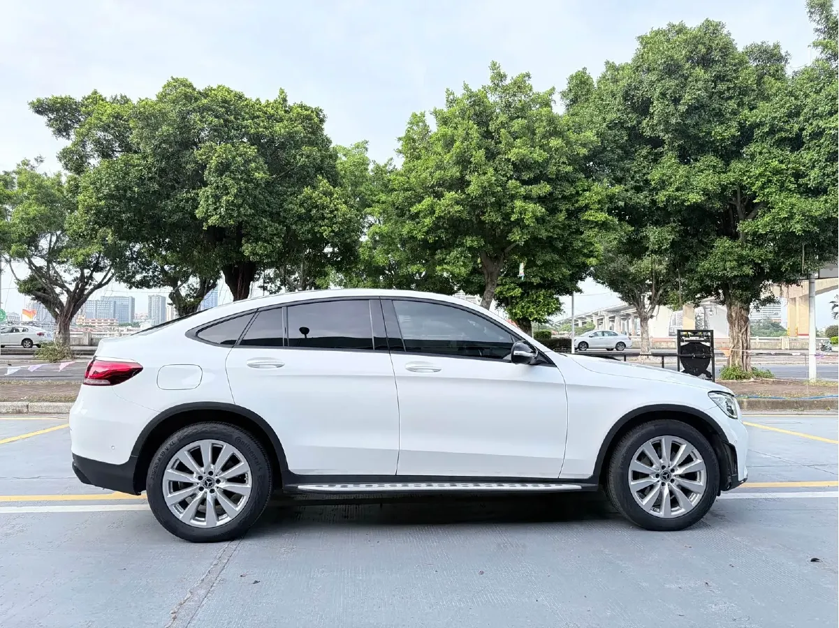 2021 Mercedes-Benz GLC Coupe 2.0T 197HP L4 9AT,autocango,china used car exporter,china ev exporter,chinese used car exporter,chinese used ev exporter