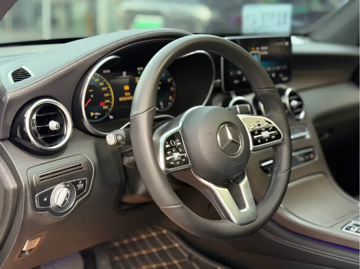 2021 Mercedes-Benz GLC Coupe 2.0T 197HP L4 9AT,autocango,china used car exporter,china ev exporter,chinese used car exporter,chinese used ev exporter