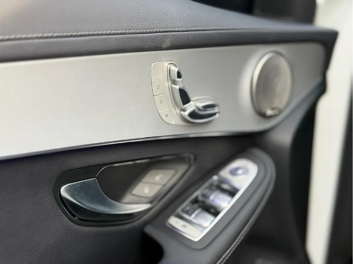 2021 Mercedes-Benz GLC Coupe 2.0T 197HP L4 9AT,autocango,china used car exporter,china ev exporter,chinese used car exporter,chinese used ev exporter