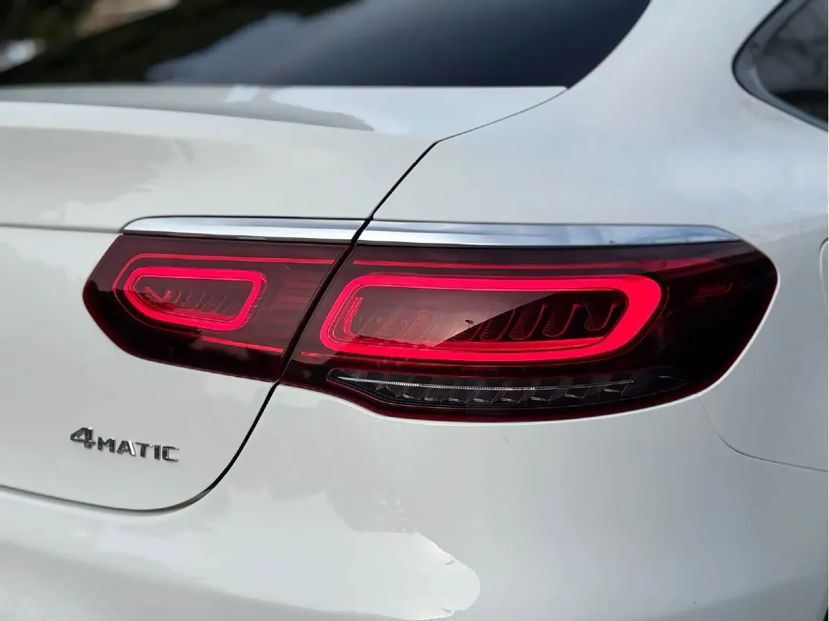 2021 Mercedes-Benz GLC Coupe 2.0T 197HP L4 9AT,autocango,china used car exporter,china ev exporter,chinese used car exporter,chinese used ev exporter