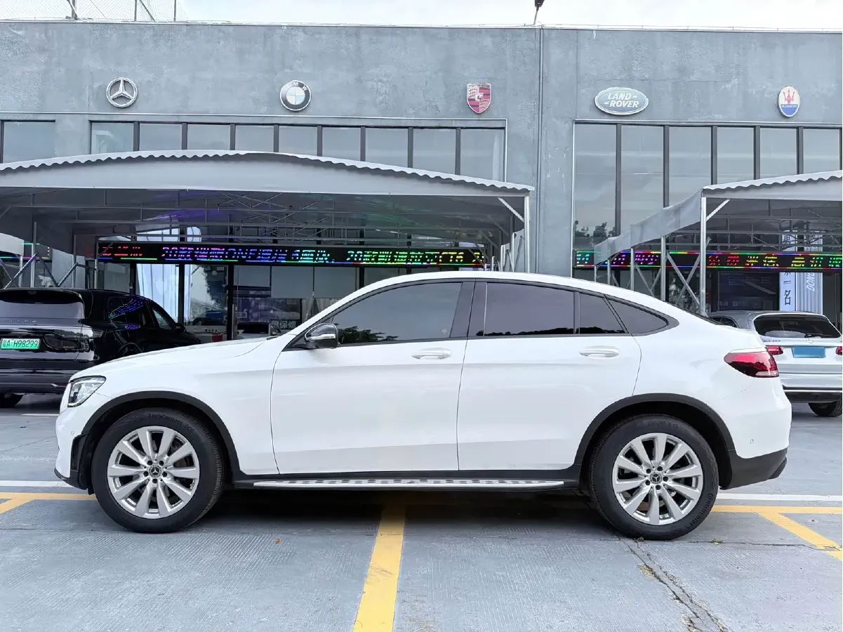 2021 Mercedes-Benz GLC Coupe 2.0T 197HP L4 9AT,autocango,china used car exporter,china ev exporter,chinese used car exporter,chinese used ev exporter