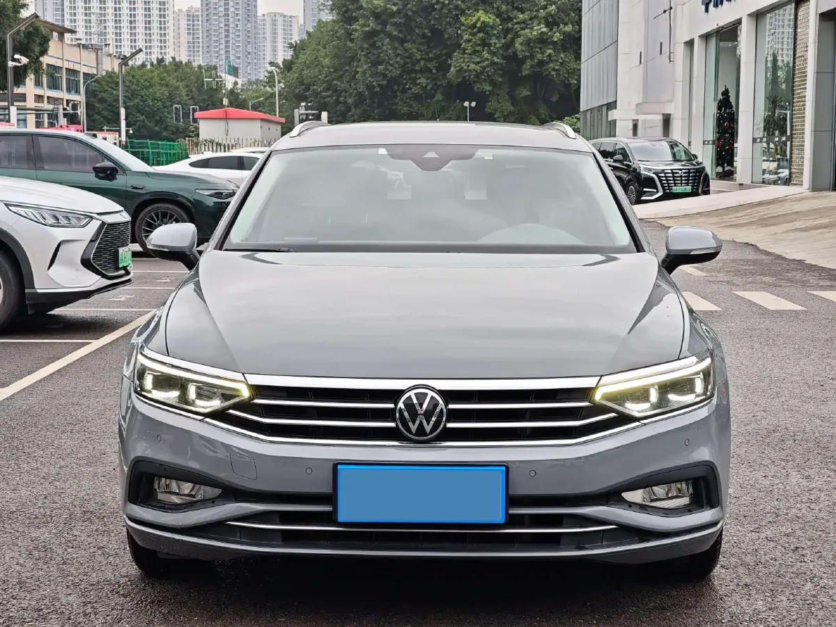 2021 Volkswagen Alltrack 2.0T 190HP L4 7DCT,autocango,china used car exporter,china ev exporter,chinese used car exporter,chinese used ev exporter