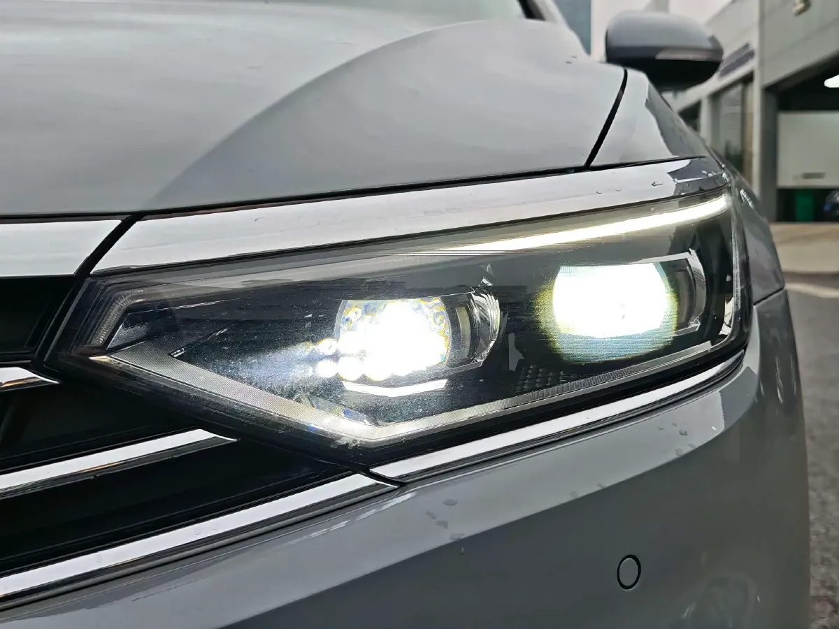 2021 Volkswagen Alltrack 2.0T 190HP L4 7DCT,autocango,china used car exporter,china ev exporter,chinese used car exporter,chinese used ev exporter