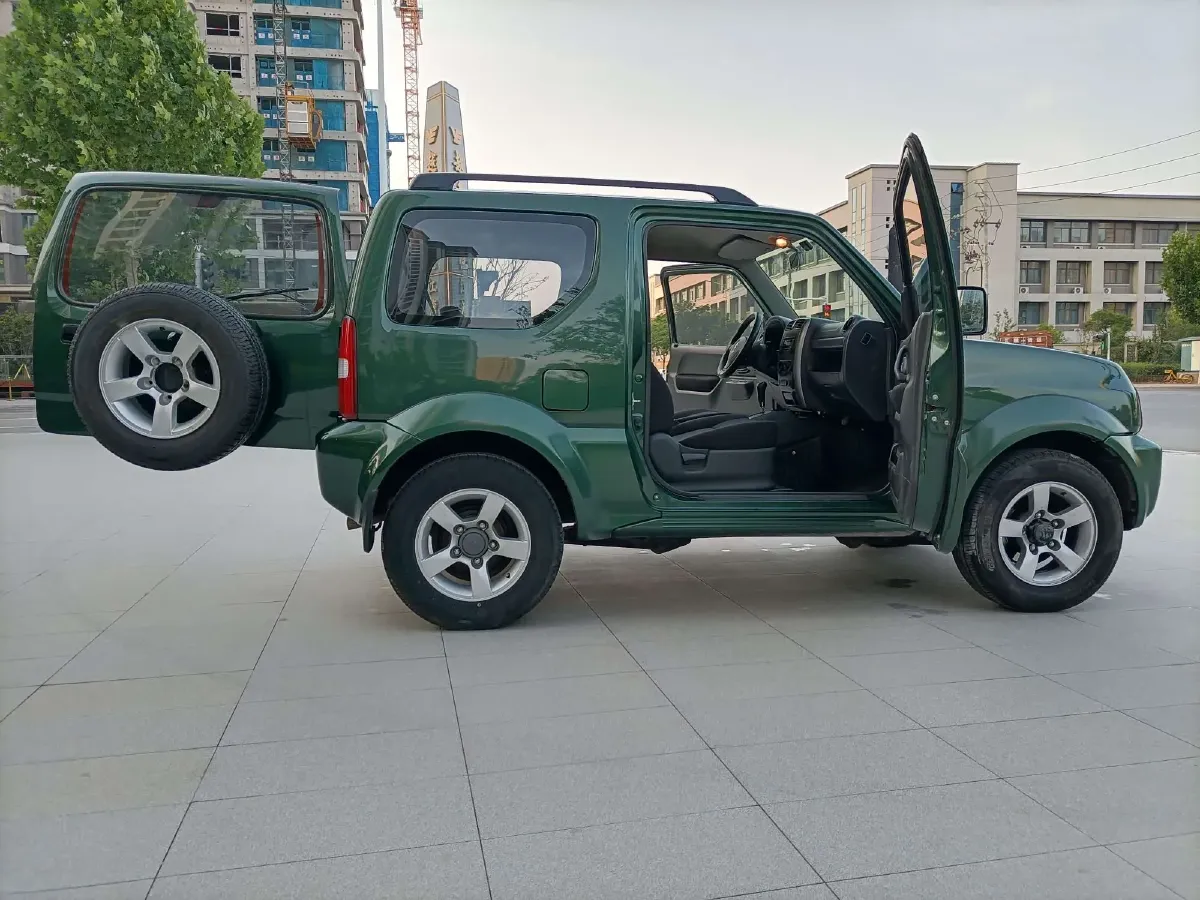 2012 Suzuki Jimny 1.3L 85HP L4 4AT,autocango,china used car exporter,china ev exporter,chinese used car exporter,chinese used ev exporter