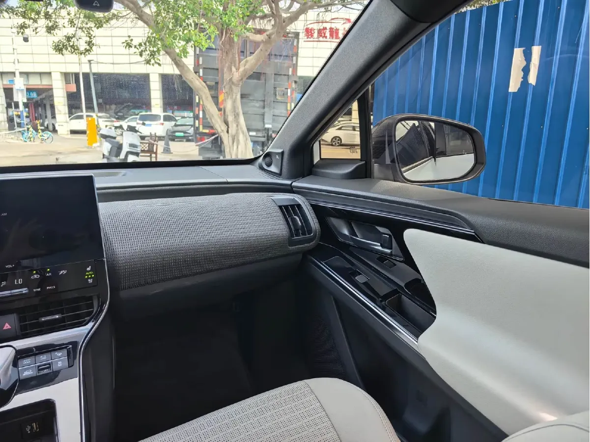 2022 Toyota bZ4X BEV 66.7KWH,autocango,china used car exporter,china ev exporter,chinese used car exporter,chinese used ev exporter