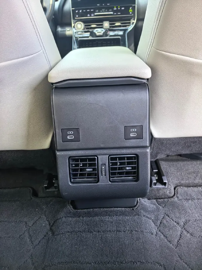 2022 Toyota bZ4X BEV 66.7KWH,autocango,china used car exporter,china ev exporter,chinese used car exporter,chinese used ev exporter