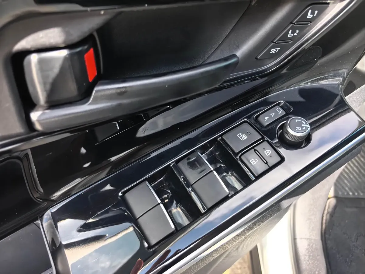 2022 Toyota bZ4X BEV 66.7KWH,autocango,china used car exporter,china ev exporter,chinese used car exporter,chinese used ev exporter