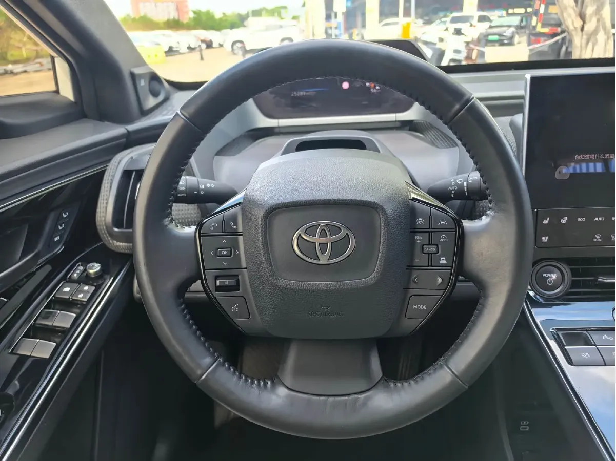 2022 Toyota bZ4X BEV 66.7KWH,autocango,china used car exporter,china ev exporter,chinese used car exporter,chinese used ev exporter