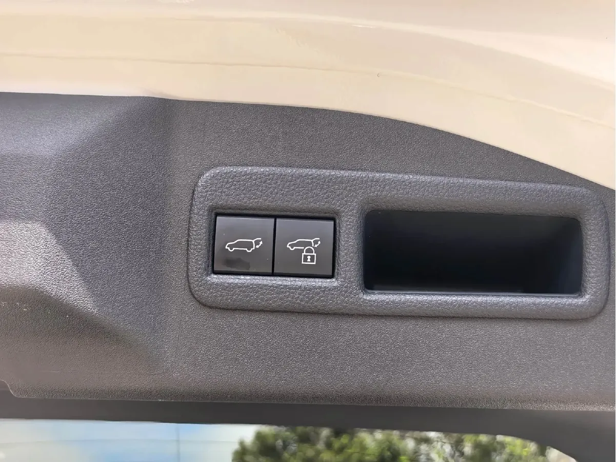 2022 Toyota bZ4X BEV 66.7KWH,autocango,china used car exporter,china ev exporter,chinese used car exporter,chinese used ev exporter