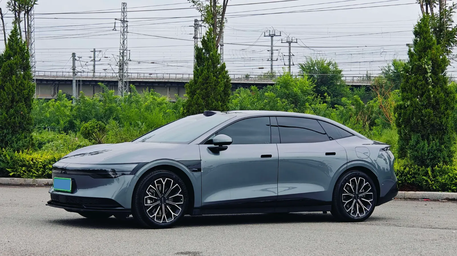 2025 Zeekr 007 BEV 75KWH