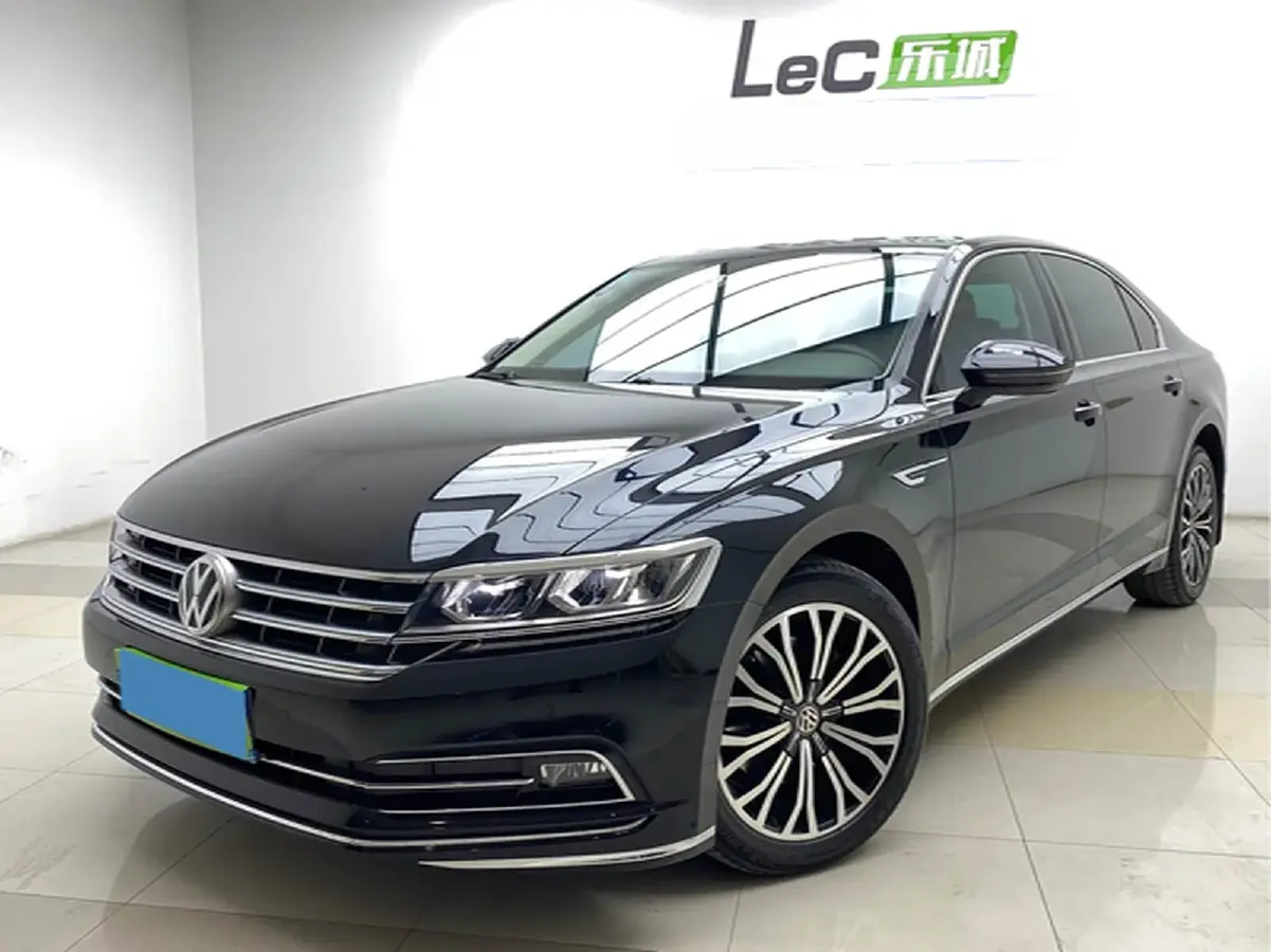 2018 Volkswagen Phideon 2.0T 224HP L4 7DCT